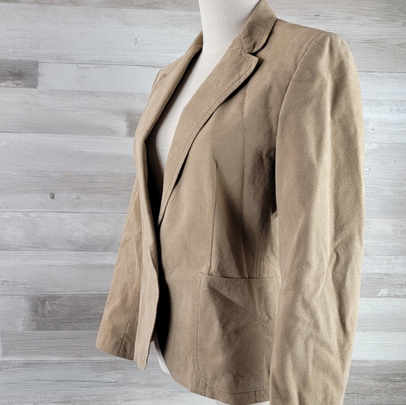 Blassport by Bill Blass UltraSuede Neutral Tal Lightweight Single Button Blazer - Picture 14 of 16